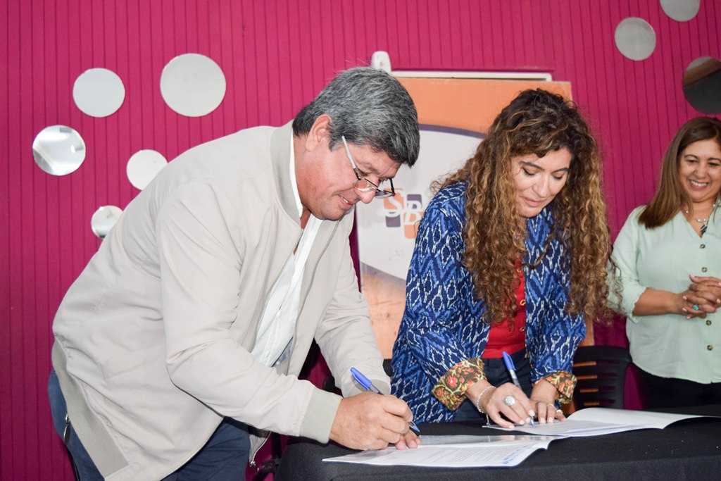 Nuevos espacios de Punto Mujer para el sur provincial, incluida Mackenna