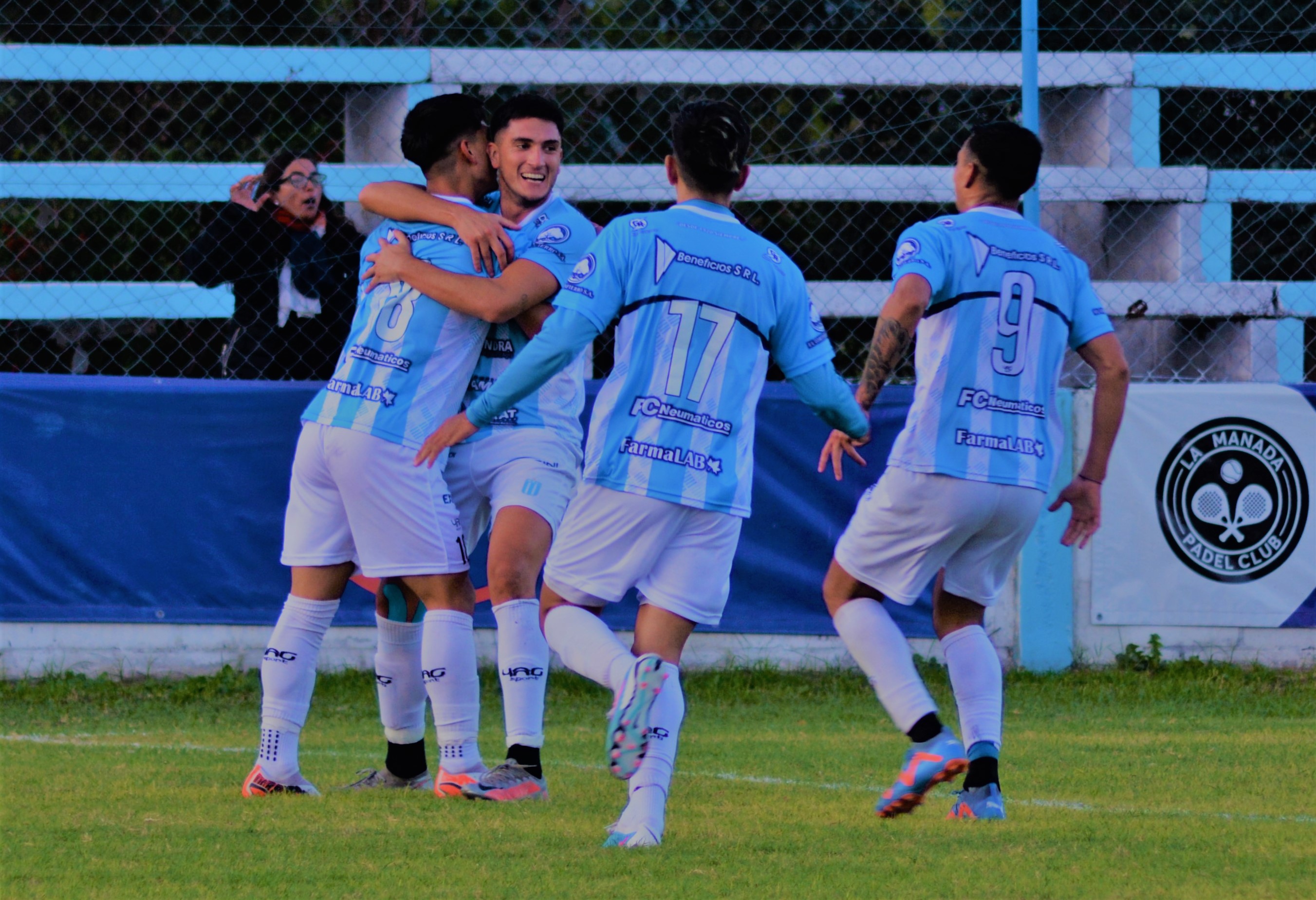 San Martín venció a Riveros y volvió a ser el único puntero del certamen
