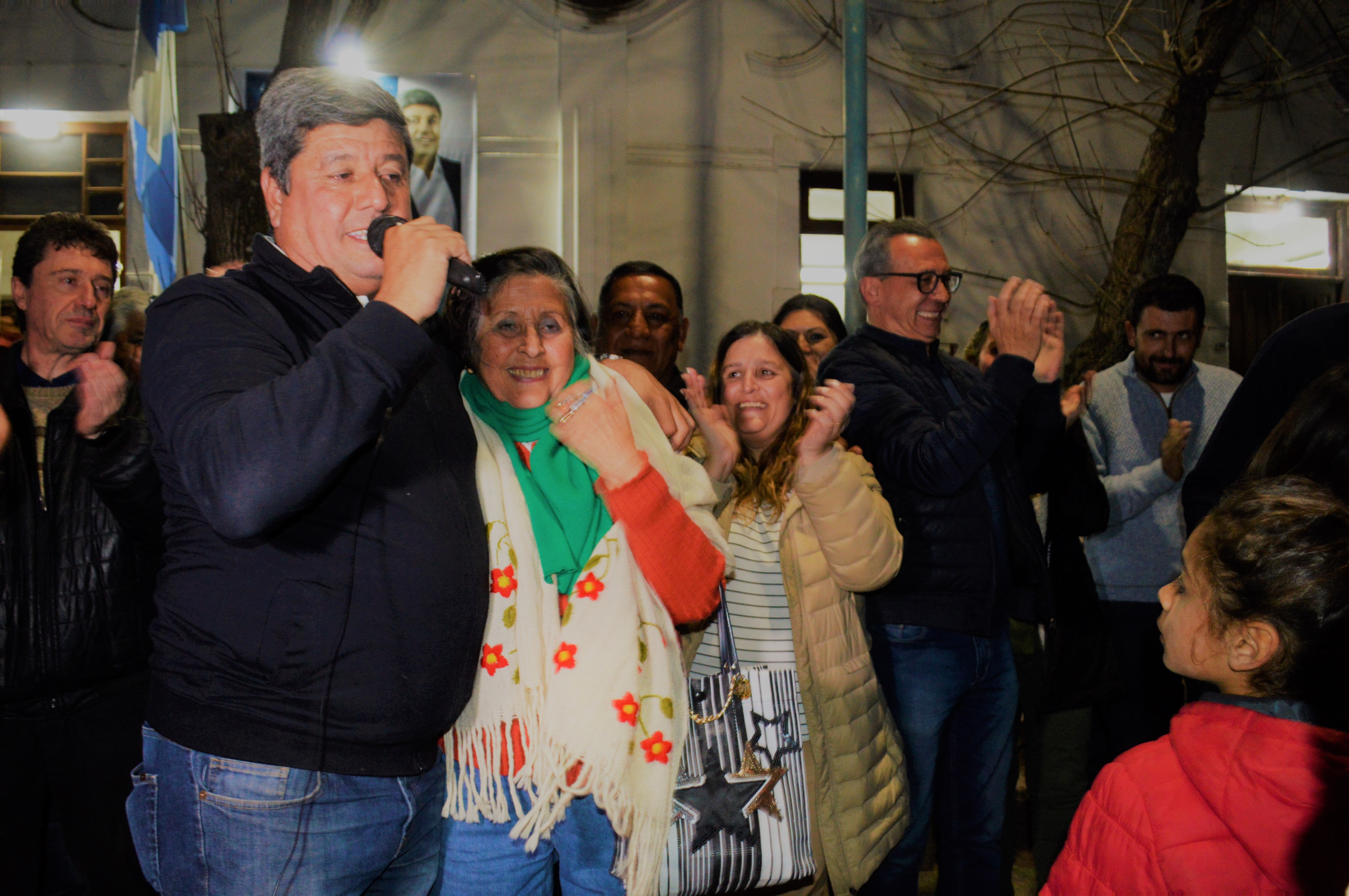 Elecciones Municipales: Contundente triunfo de Roberto Casari