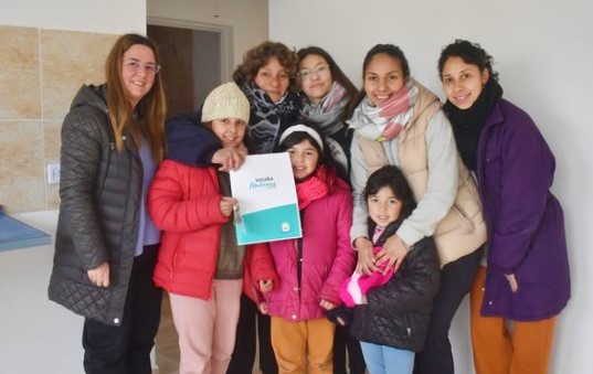 Se realizó la entrega de una nueva vivienda del Programa Semilla