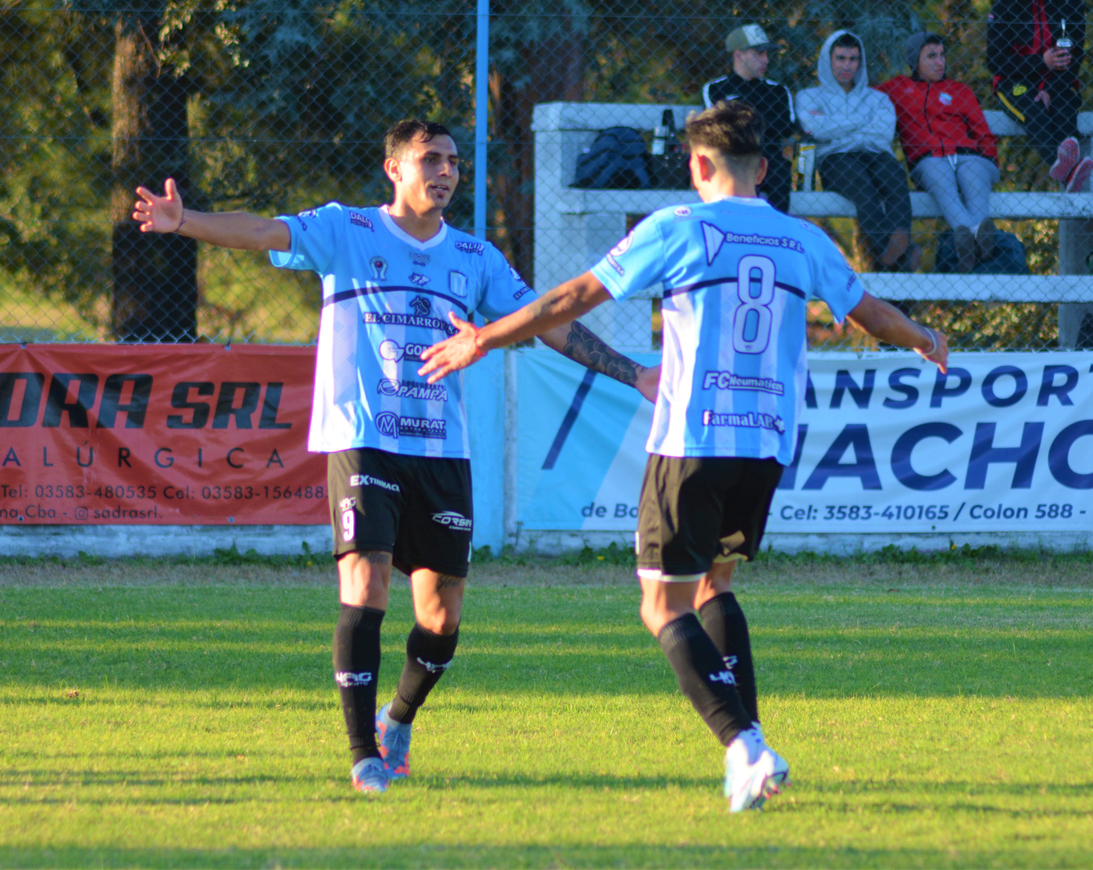 El flamante campeón hizo valer su localía ante un reforzado Atenas