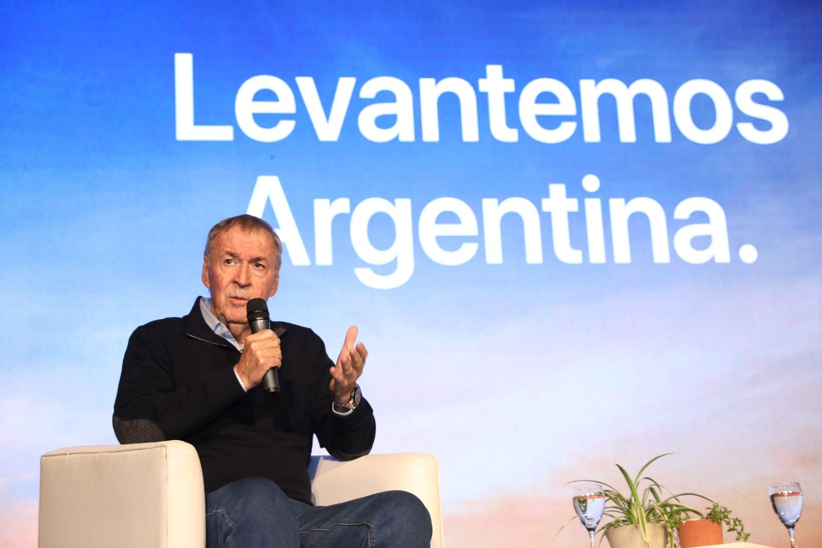 Schiaretti expresó que es el candidato de la producción y el trabajo