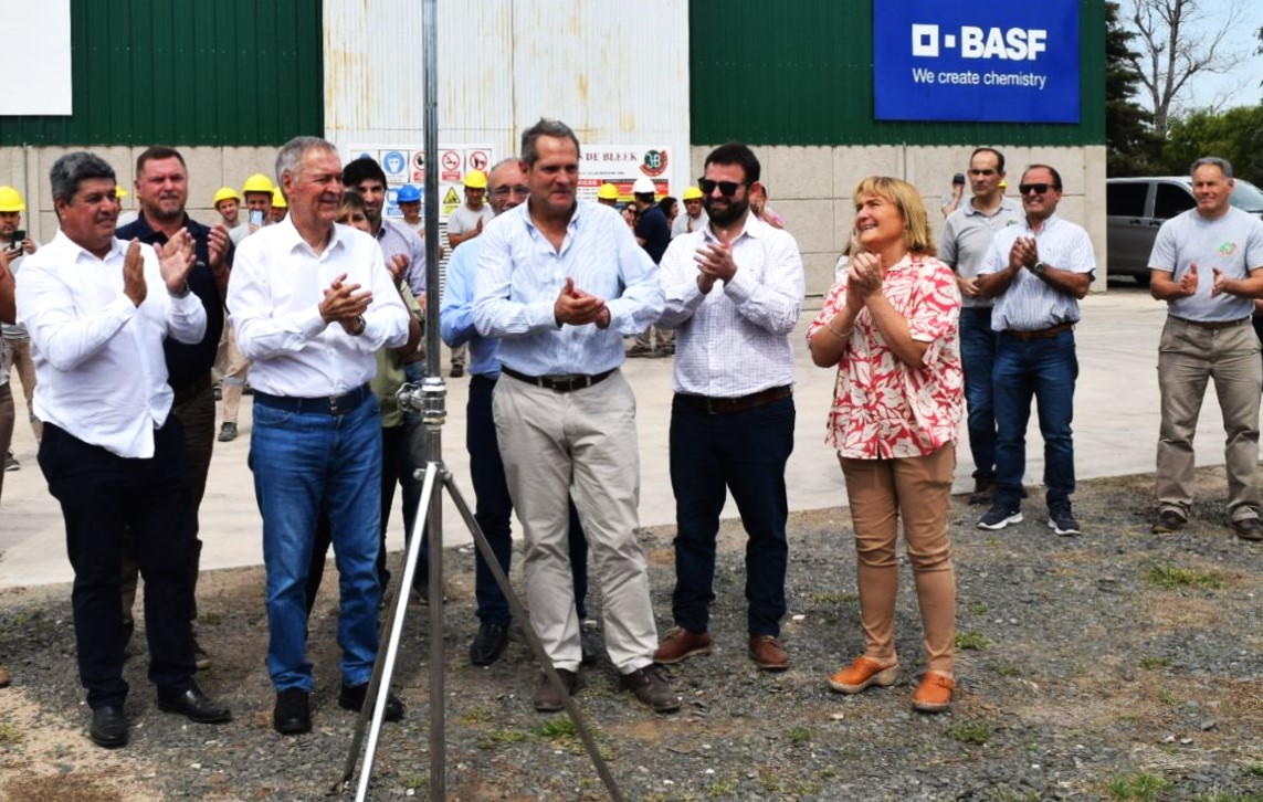 Schiaretti en Mackenna: 900 empresas ya accedieron al gas natural en Córdoba