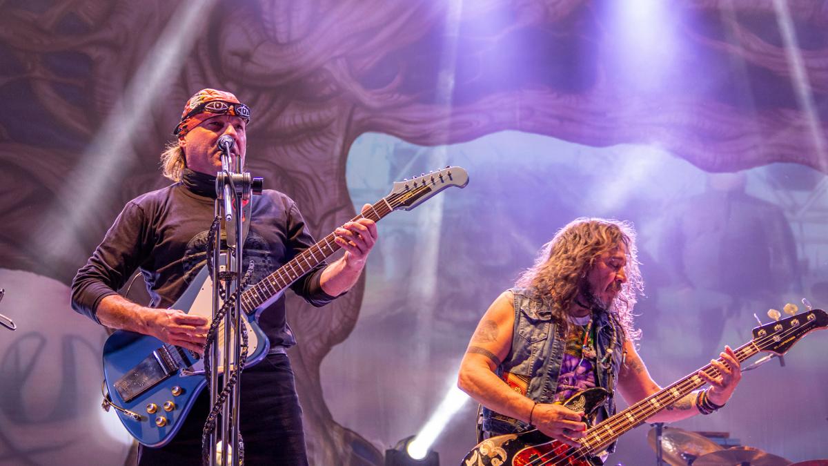 La Renga paseó toda su potencia rockera durante un recital épico en el Fin del Mundo