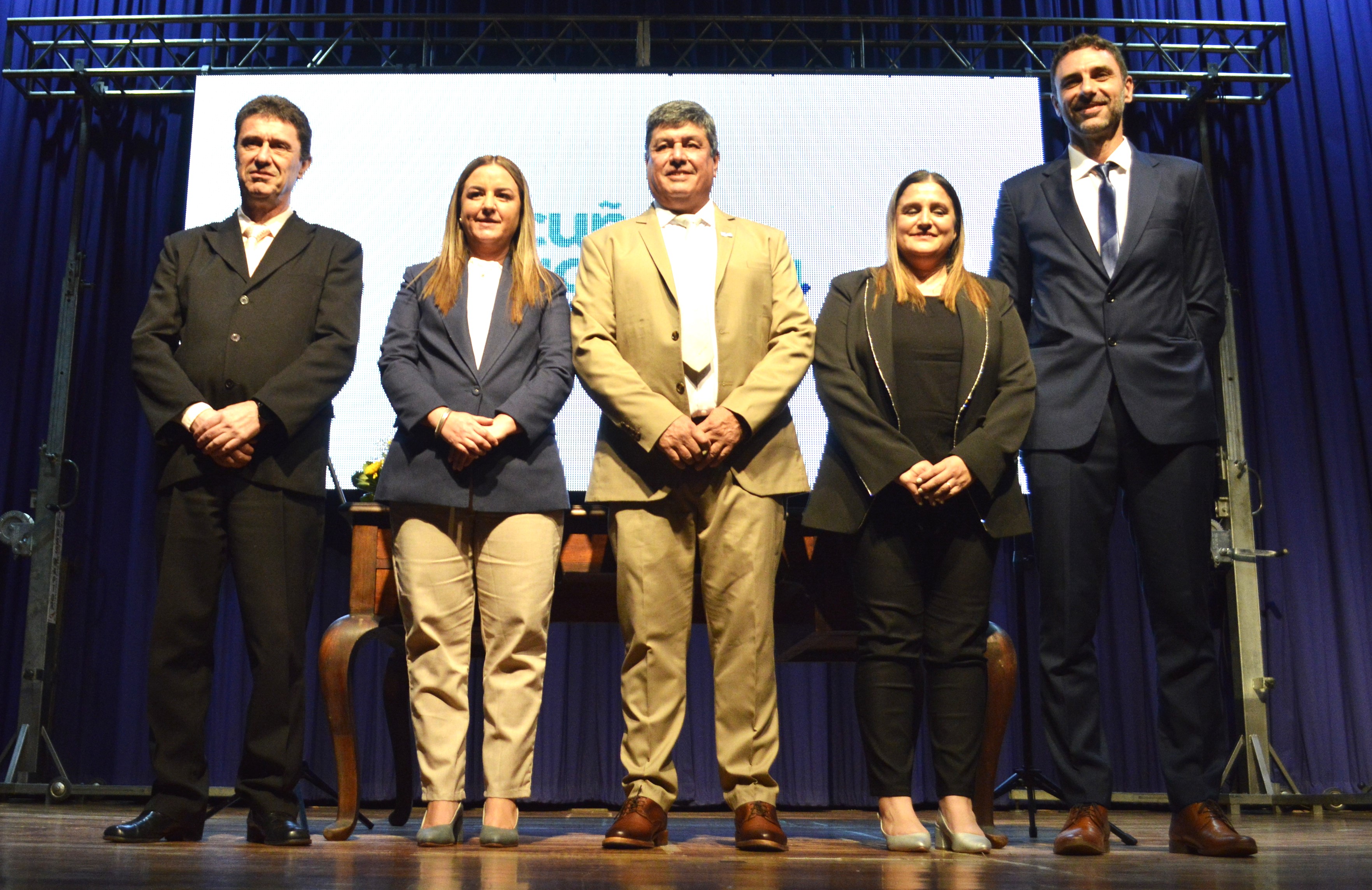 Roberto Daniel Casari asumió su segundo mandato como Intendente de Mackenna