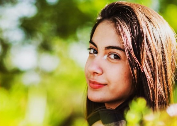 Quien es Morena Allione, la piba que viene al Mackenna Alta Moda Summer 2024 en busca de ser la revelación del mega desfile