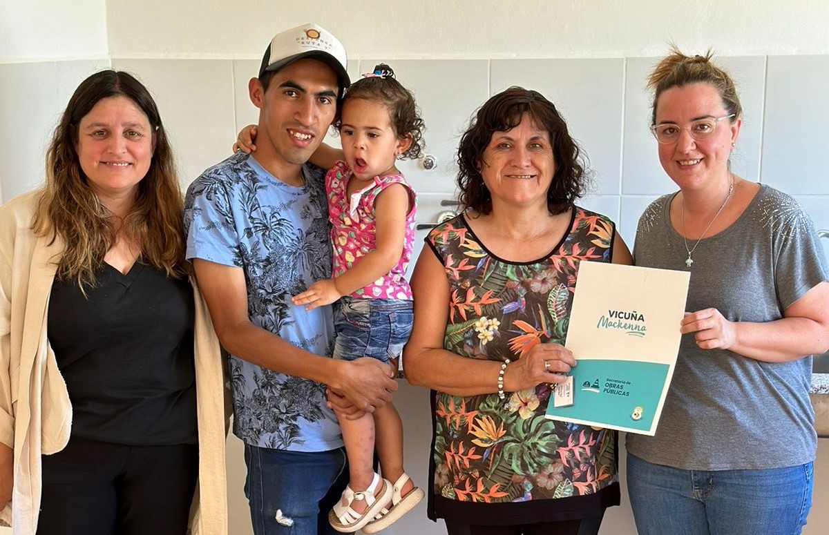 La Muni de Mackenna realizó la entrega de una nueva vivienda PROMAVI
