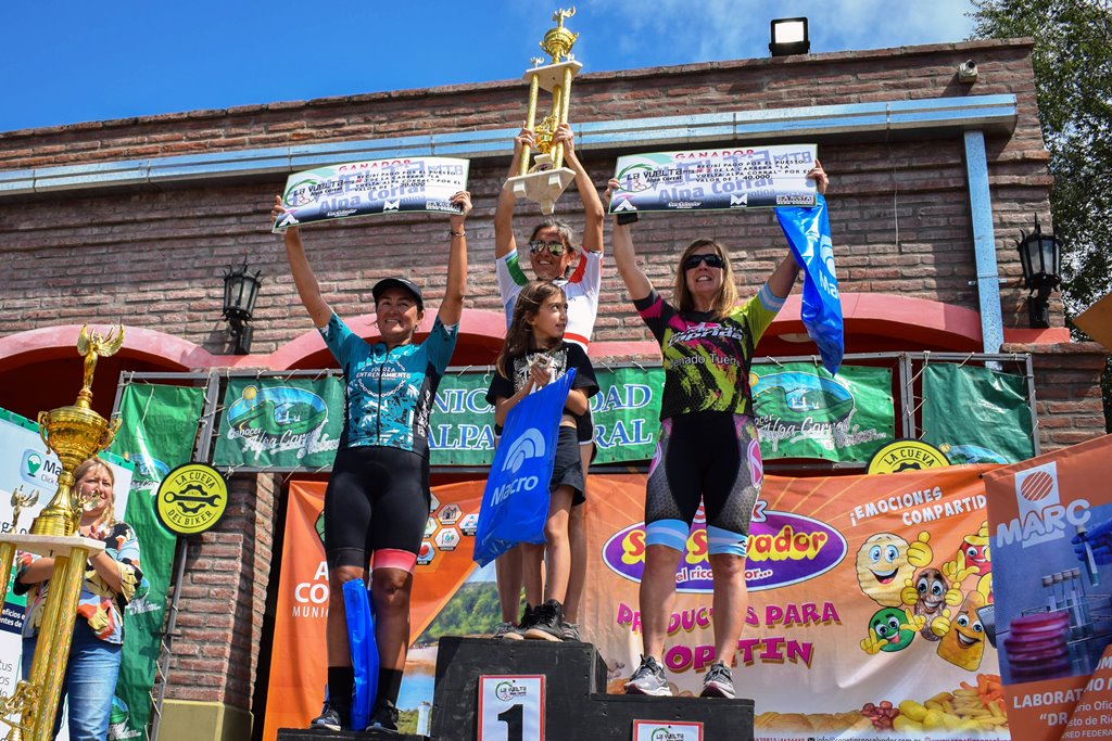 Ciclistas de todo el país participaron de La Vuelta Alpa Corral