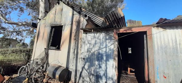 Un voraz incendio destruyó por completo una vivienda en Mackenna