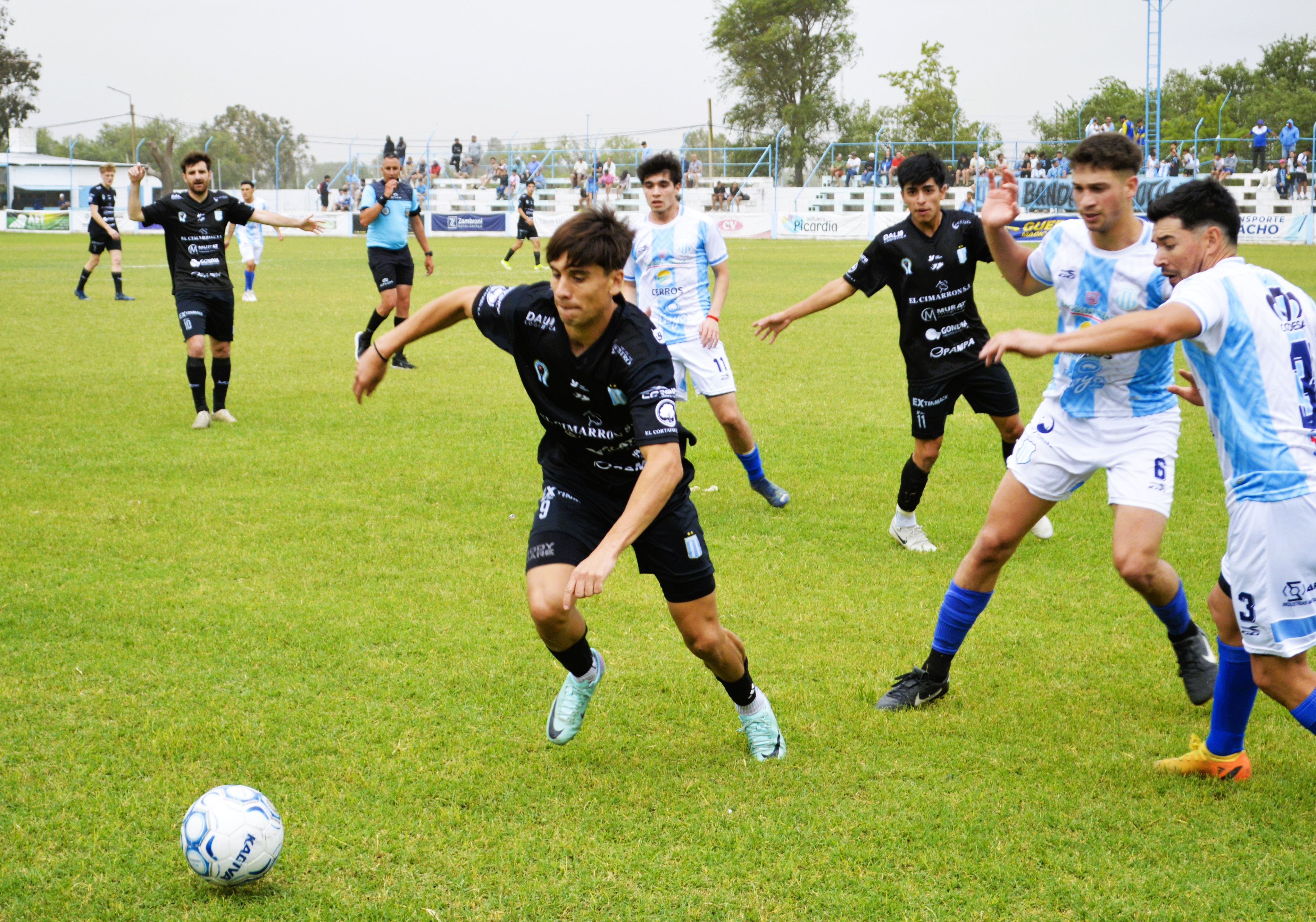 En un emotivo partido San Martín en el Parque Centenario venció a Lautaro Roncedo por tres a uno