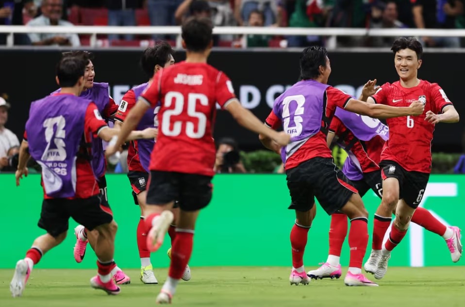 En un intenso partido Corea del Sur lo dio vuelta y venció a Chequia dos a uno