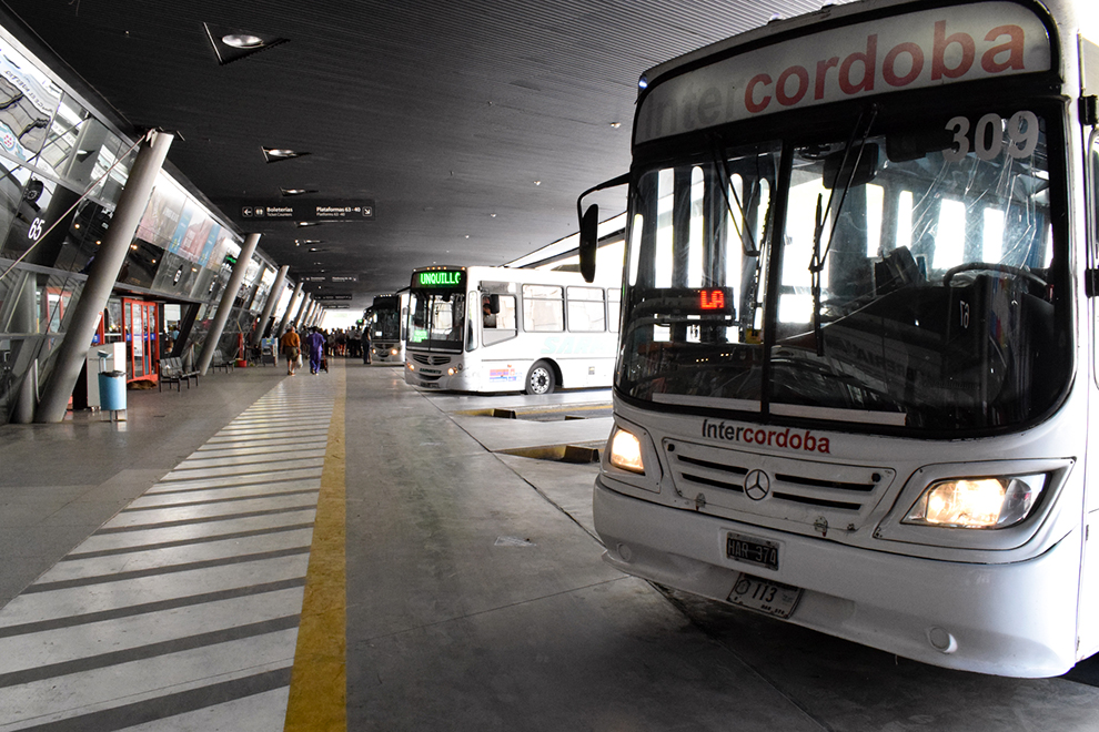 Ersep intimó a las empresas de transporte que pretenden quitar los pases libres