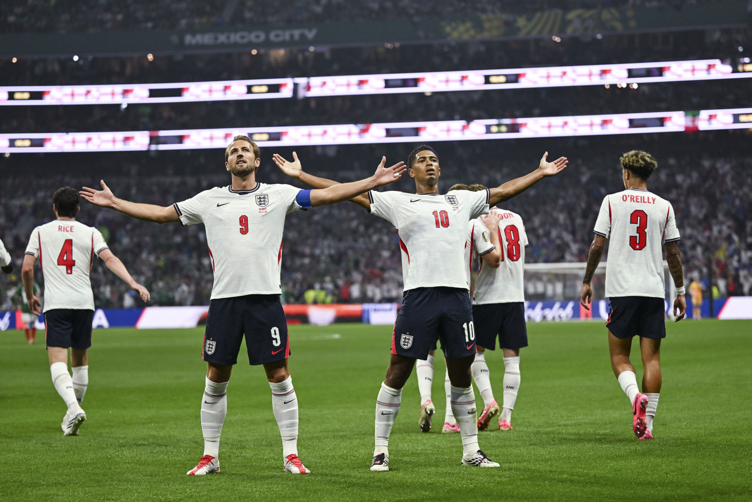 Inglaterra con su jerarquía eliminó a México del Mundial en el mítico estadio Azteca
