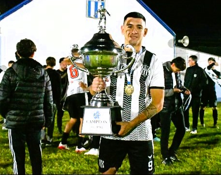 Jonathan Martínez: Enfrentamos a un gran rival, me toco convertir al final y termino siendo una noche soñada