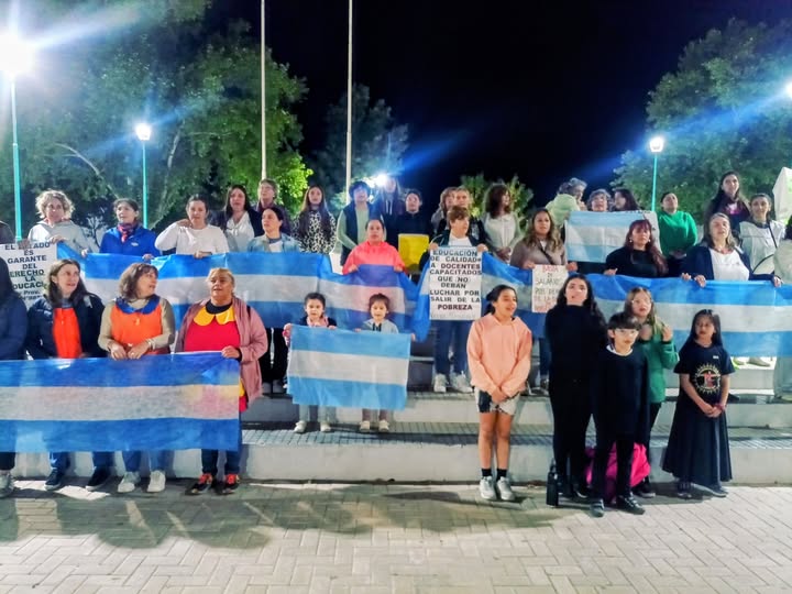 Las docentes de Mackenna no se rinden y siguen por su justo reclamo