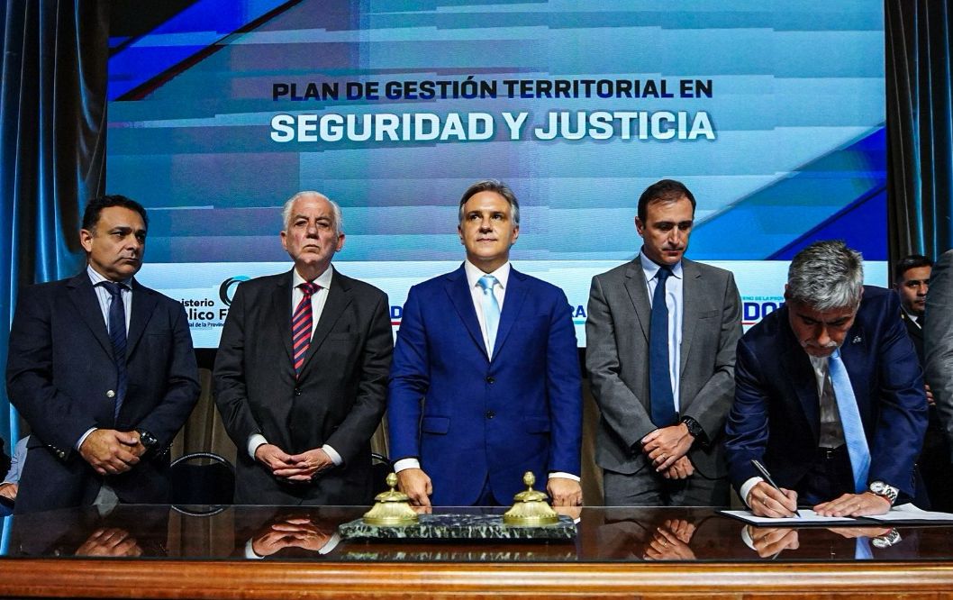 Llaryora presentó los nuevos distritos policiales y judiciales de la ciudad de Córdoba