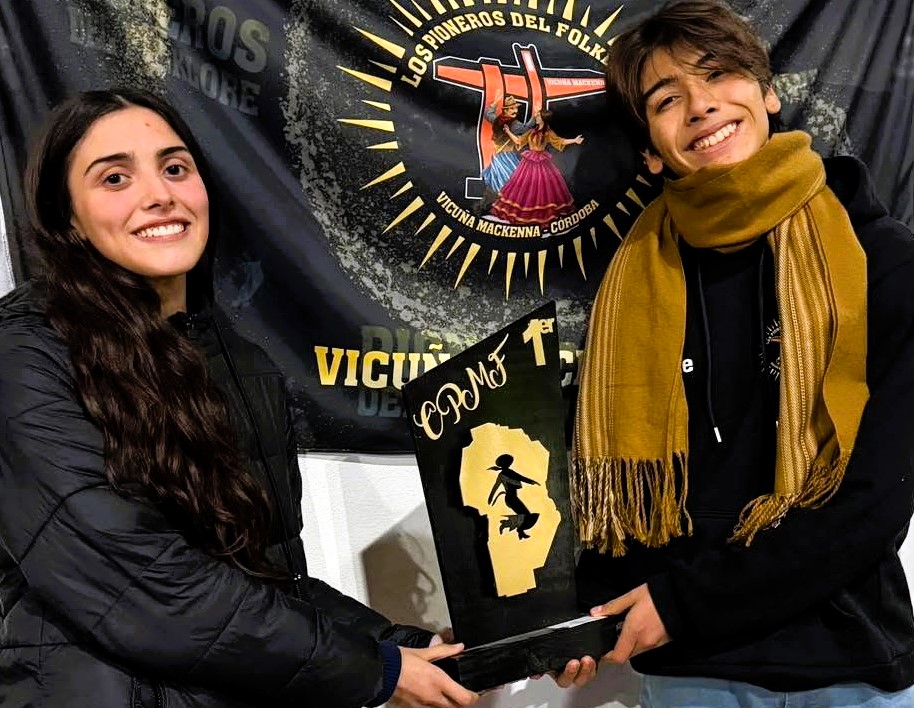 Los jóvenes bailarines locales Felicitas Bazán y Roque Romero clasificaron al certamen nacional