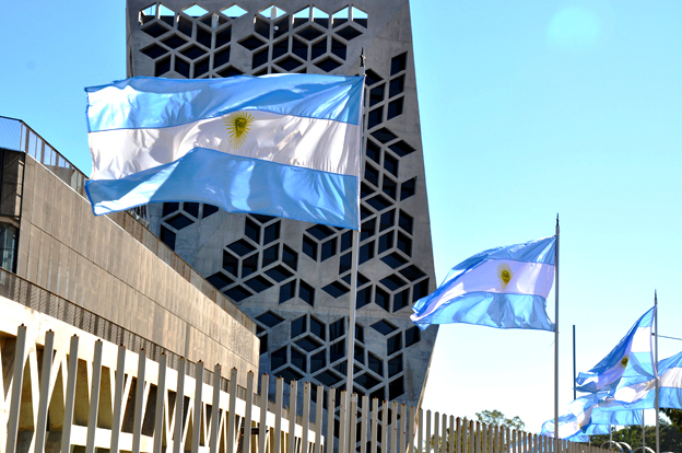 Los jubilados y pensionados percibirán el medio aguinaldo y el bono extraordinario bimestral antes de Navidad​