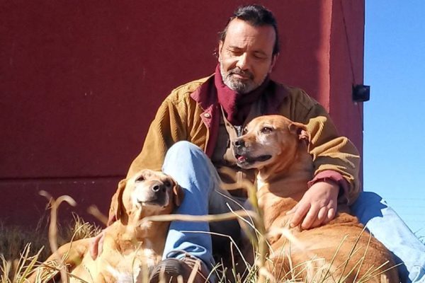 Murió Alfredo Salinas, reconocido periodista, escritor y cineasta