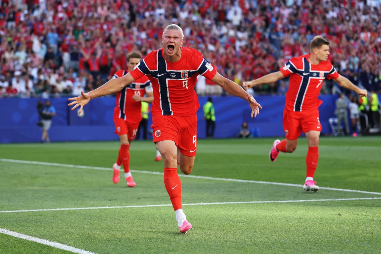 Noruega con dos goles de Haaland derrotó a Irak y es puntero en su grupo