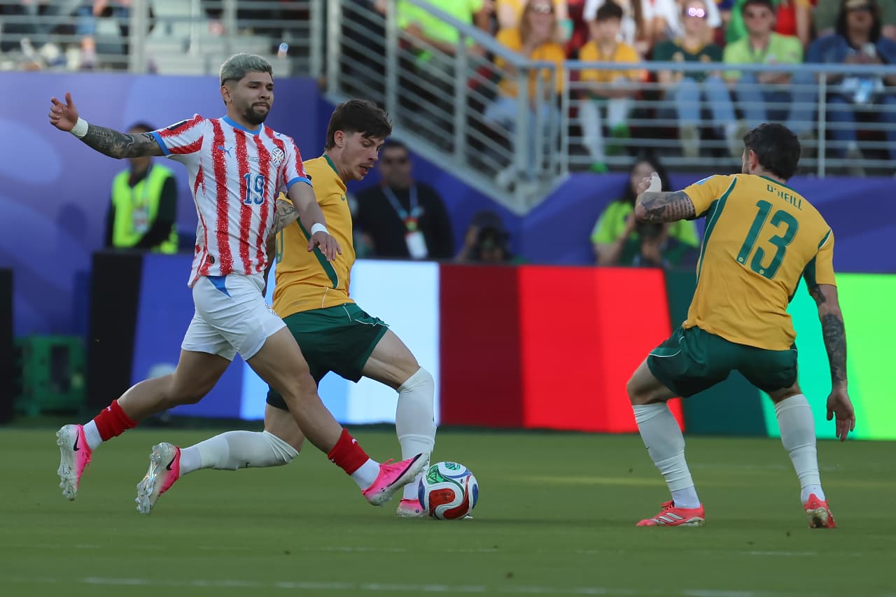 Paraguay empató con Australia y quedó a un paso de clasificar como mejor tercero