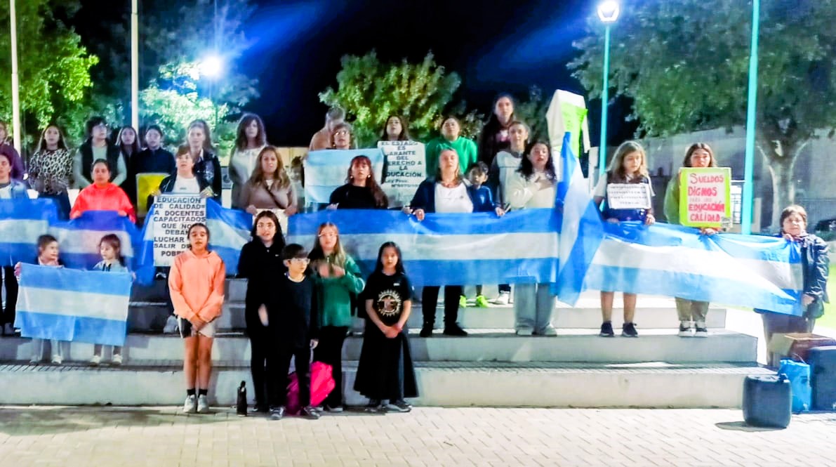 Referentes de la UEPC en Mackenna agradecieron el apoyo de docentes sumándose a la lucha por un salario digno