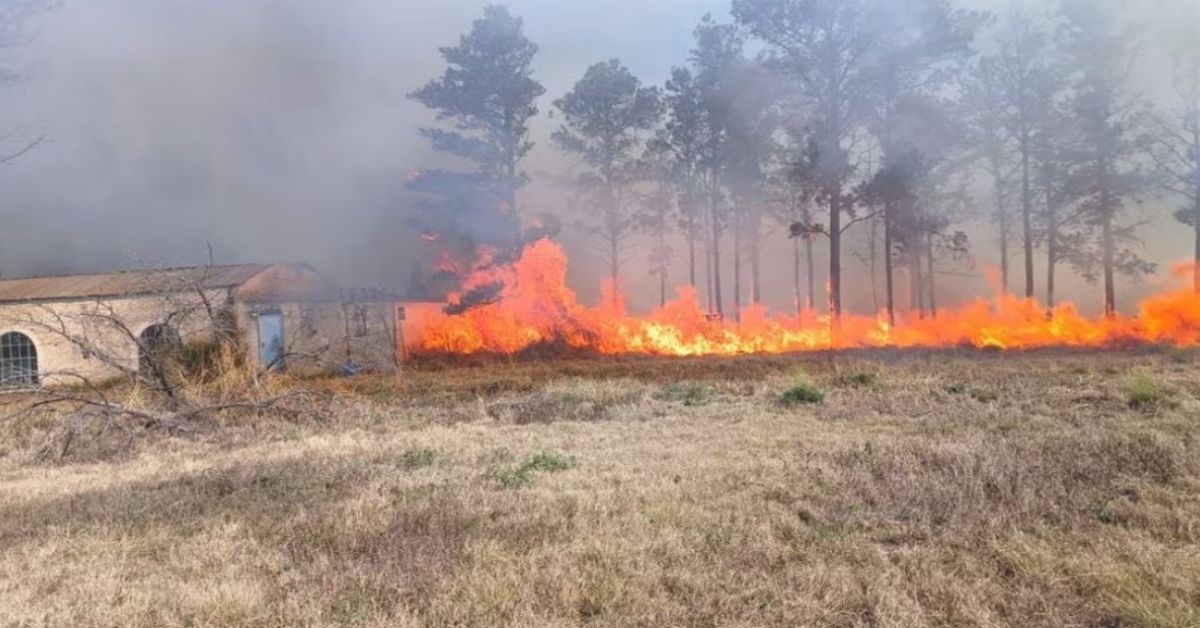 Se contuvo el incendio forestal en Yacanto pero persiste el riesgo de reactivación
